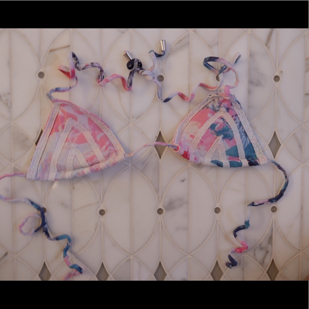 Lovers + friends swim top